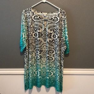 Avenue sz 30/32 jeweled tee shirt sleeve